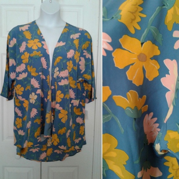 LuLaRoe Other - Lularoe Floral Lindsay kimono